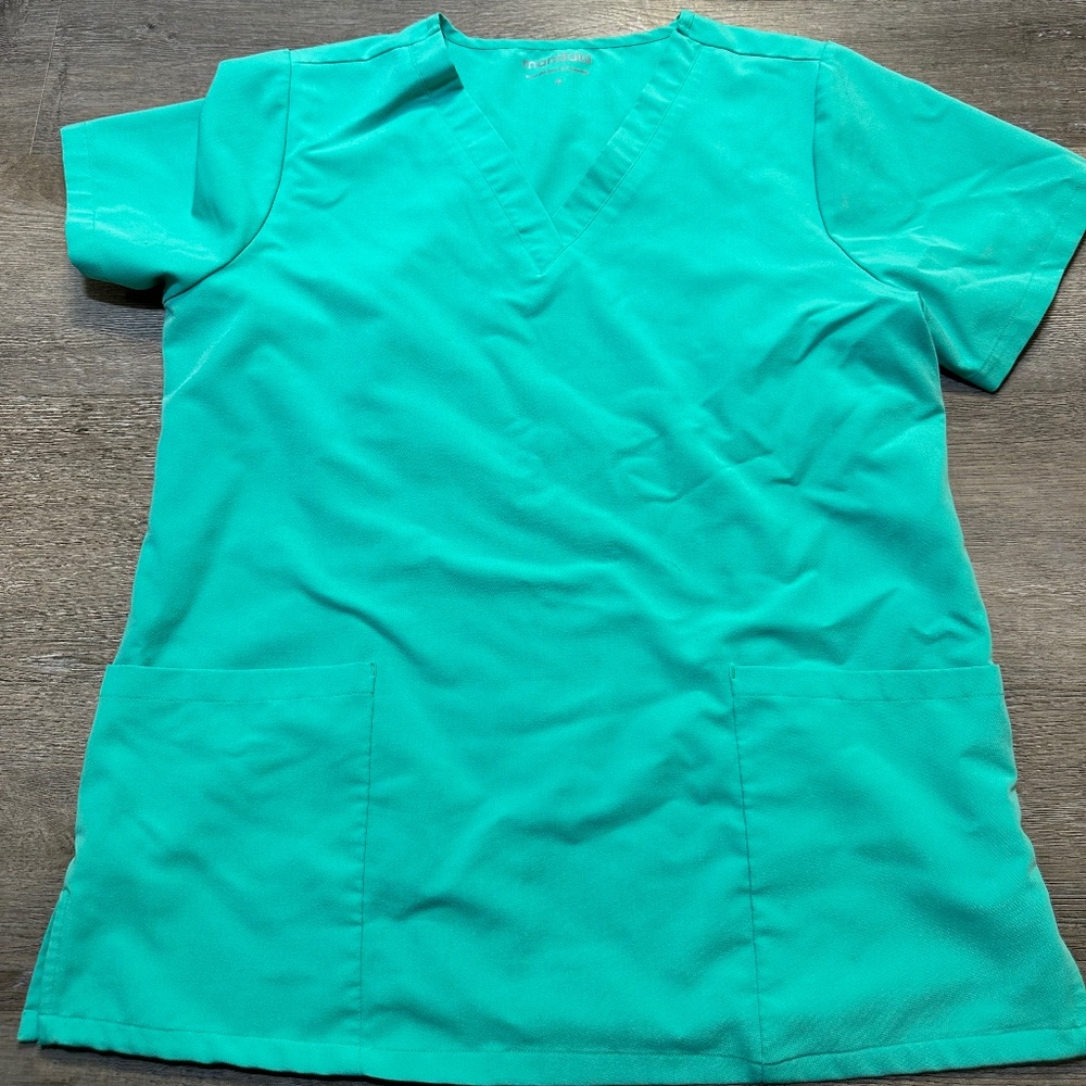 Women’s Scrub Set – Size Medium – Green – Gently Used